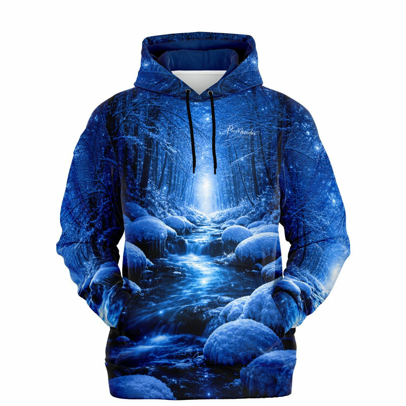 Dreamer Hoodie mit winterlicher Wald- und Fluss-Landschaft, passend zum Design unserer Diamond Painting Motive