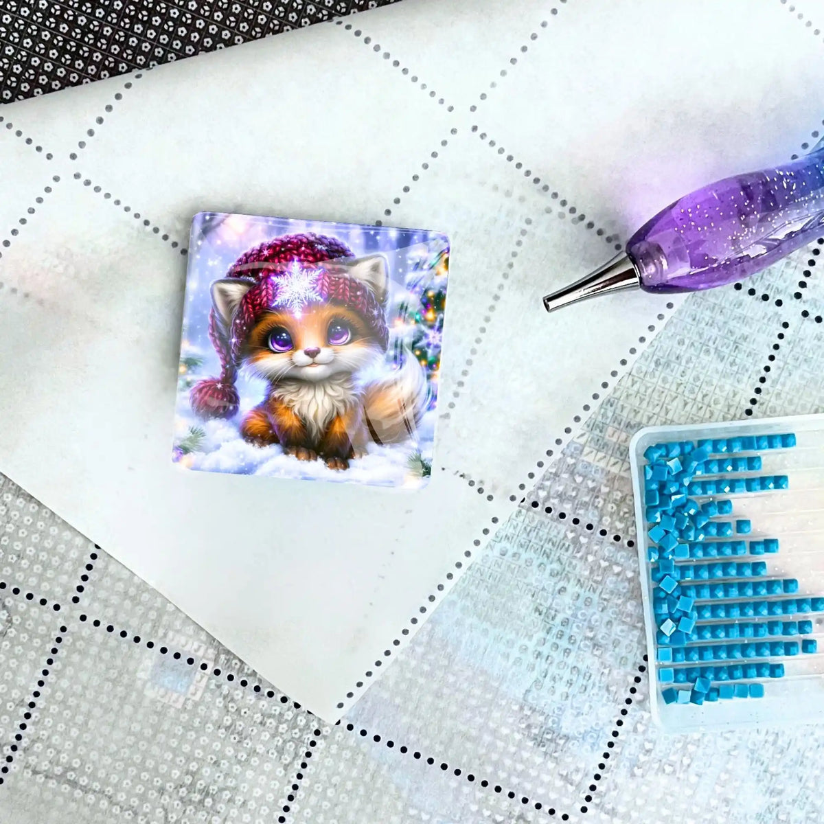 Diamond Painting Cover Minder Kleiner Winterzauber mit Fuchs auf Leinwand, Glitzersteinen & Stift