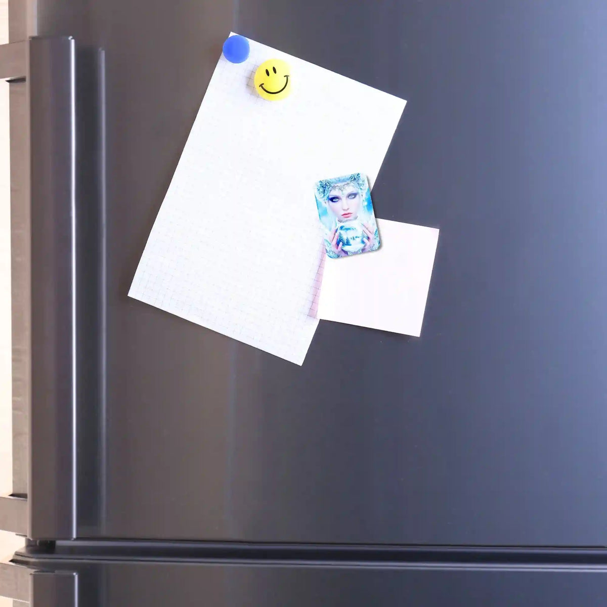 Eiskönigin Cover Minder aus Glas als magnetisches Zubehör für Diamond Painting auf einem Kühlschrank