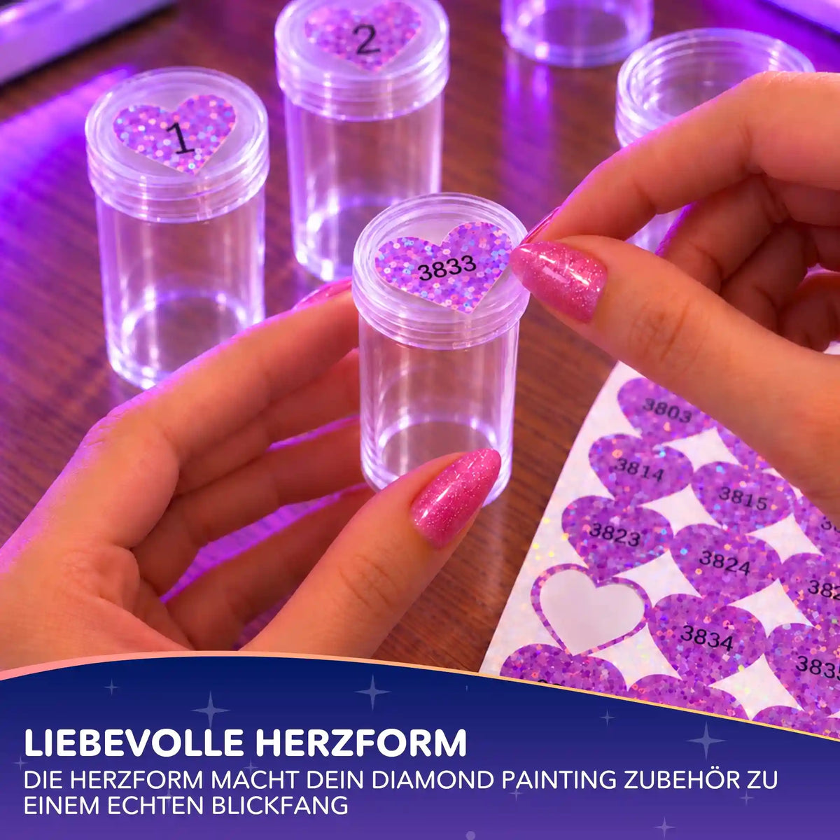 Diamond Painting Zubehör: Lila Glitzer Herz-Sticker mit DMC-Nummern auf Dosen zur Aufbewahrung