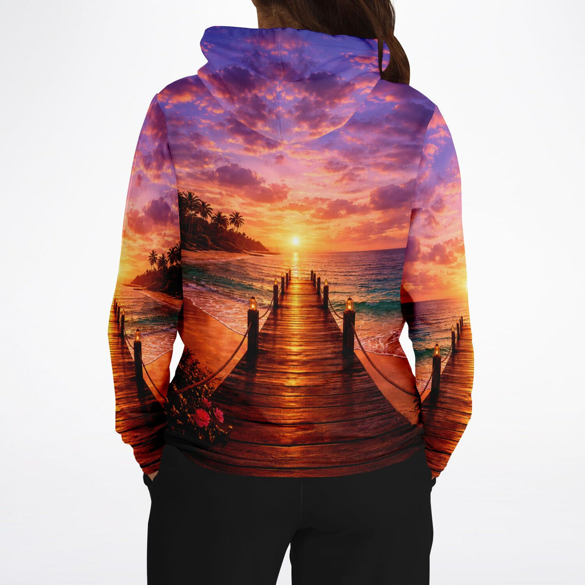 Dreamer Hoodie mit vollflächigem Motiv eines tropischen Sonnenuntergangs am Steg, inspiriert durch Diamond Painting Kunst