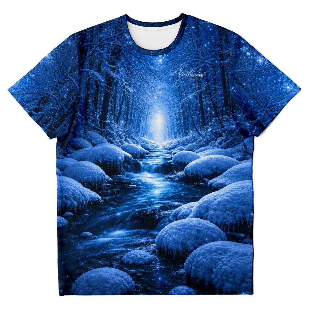 Dreamer T-Shirt mit blauem Winterwald-Motiv, inspiriert von Diamond Painting Kunst und Malen nach Zahlen Designs.