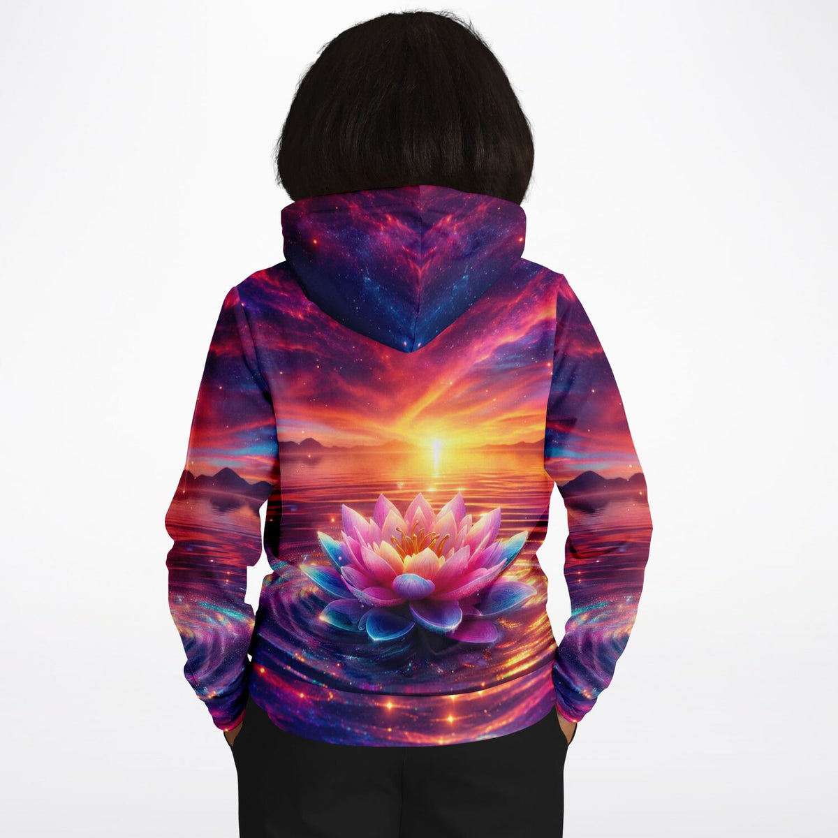 Dreamer Hoodie mit Lotusblüte-Motiv in Galaxy-Farben, perfekt als Inspiration für Diamond Painting oder Malen nach Zahlen